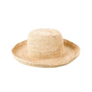 Lack of color straw hat
